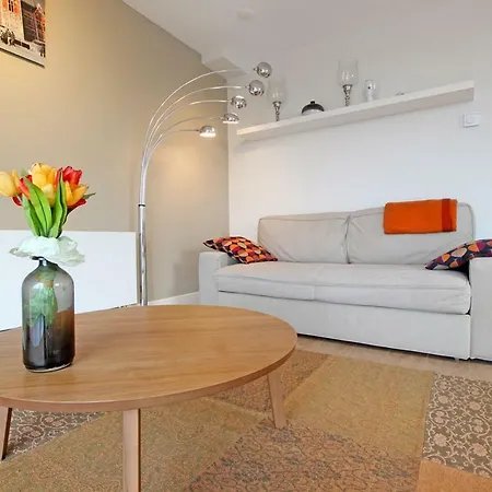 Apartment 2 Bedroom Loft Near Rijksmuseum