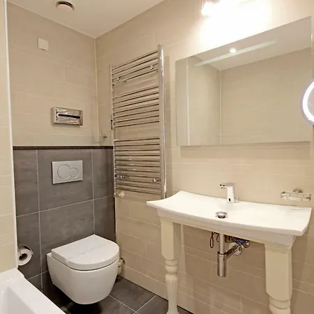 2 Bedroom Loft Near Rijksmuseum