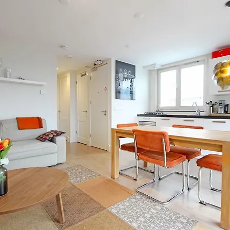 Apartment 2 Bedroom Loft Near Rijksmuseum