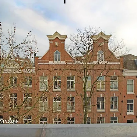 Apartment 2 Bedroom Loft Near Rijksmuseum
